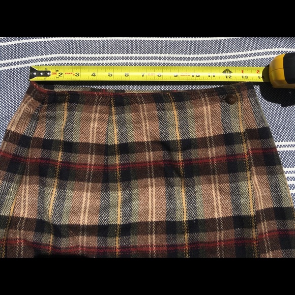 Vintage wrap wool mini skirt with satin lining - Picture 5 of 5